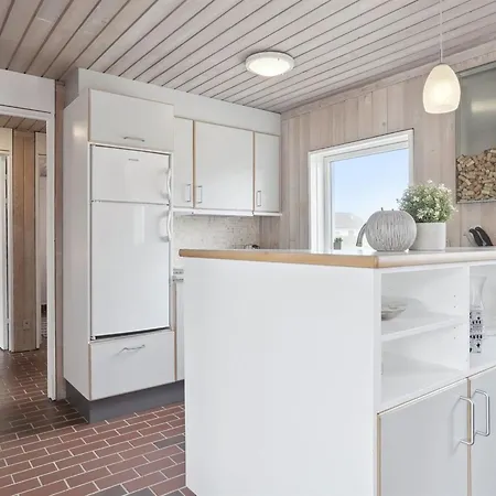 Viena - 400m From The Sea By Interhome 別荘